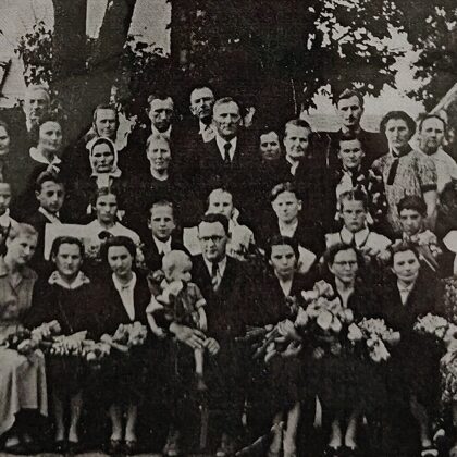 Dvietes absolventi 1959. gadā. Dvietes muižas arhīvs.