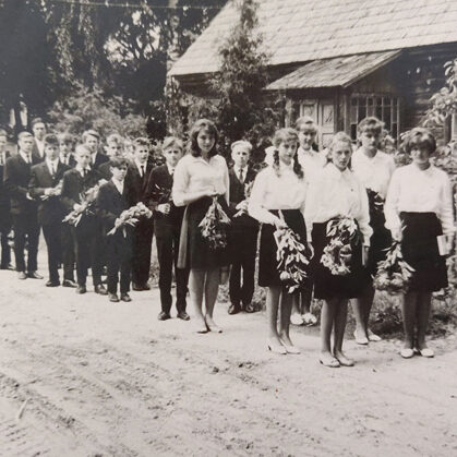 Dvietes absolventi 1967. gadā. Annas un Antona Zemnicku arhīvs.