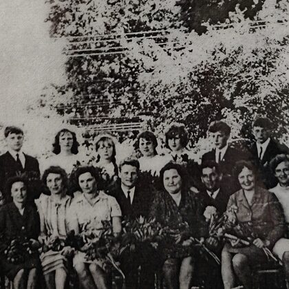 Dvietes absolventi 1968. gadā. Dvietes muižas arhīvs.