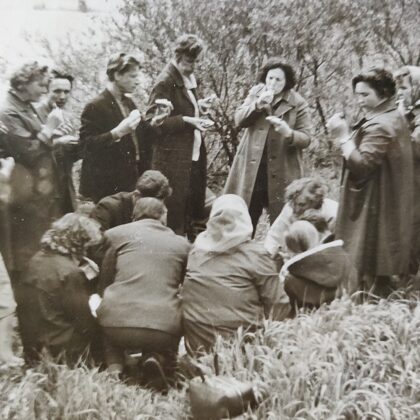 Dvietes skolas skolotāji. Līvijas Zemlickas arhīvs.