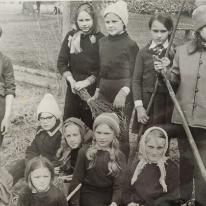 Dvietes skolēni 1972. gadā. Virgīnijas Fjodorovas arhīvs.
