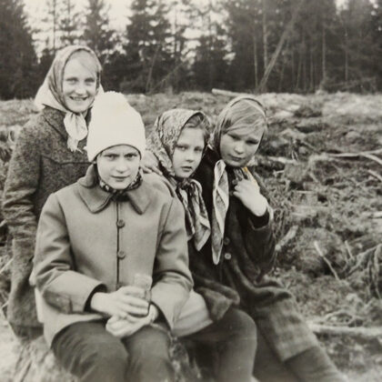 Dvietes skolēni. Virgīnijas Fjodorovas arhīvs.