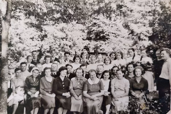 Dvietes absolventi 1964. gadā. Olgas Dronkas arhīvs.