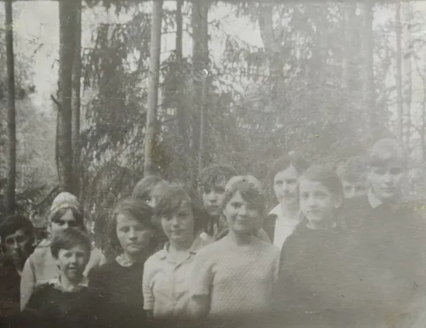 Dvietes skolēni 1970. gadā. Līvijas Zemlickas arhīvs.