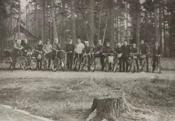 Dvietes skolēni 1971. gadā. Līvijas Zemlickas arhīvs.