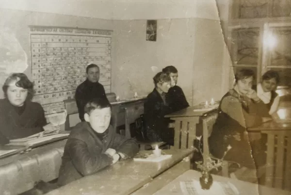 Dvietes skolēni 1971. gadā. Līvijas Zemlickas arhīvs.