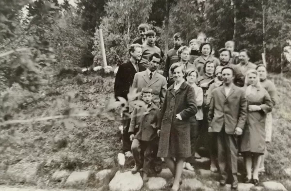 Dvietes skolas skolotāji. Līvijas Zemlickas arhīvs.