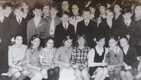 Dvietes skolas skolēni. Olgas Dogžinas arhīvs.